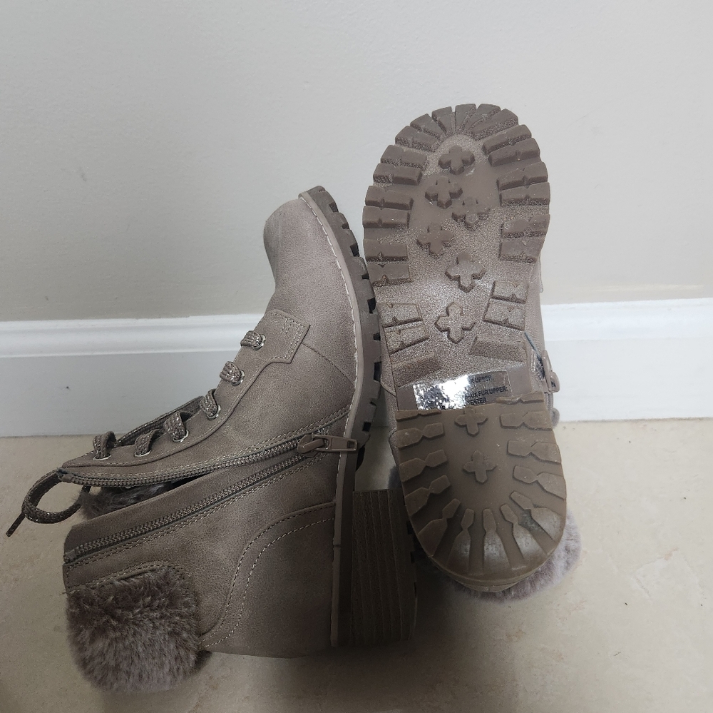Boots - Picture 2 of 2